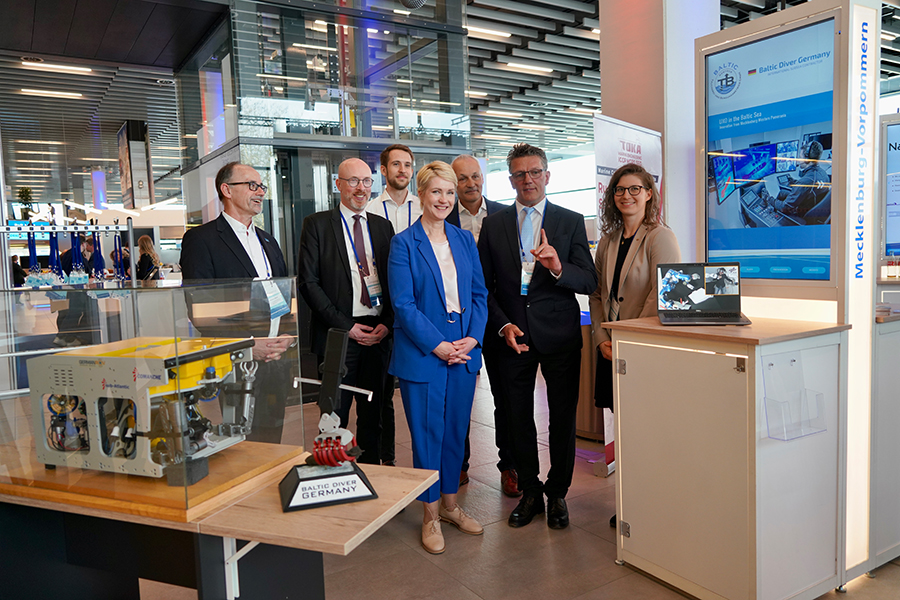 Rundgang in der Company- und Startup Area/Tour through the Company- and Startup Area